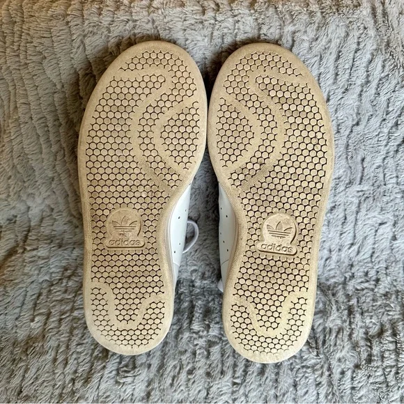 All White Leather Adidas Stan Smiths - Picture 6 of 6